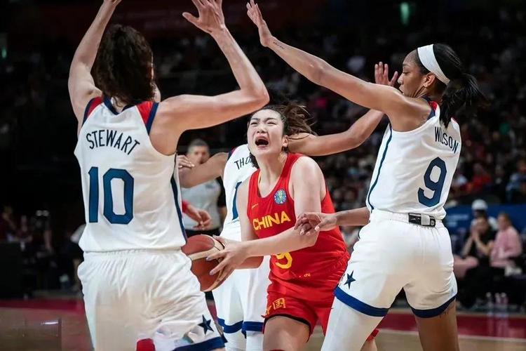 中国女篮vs美国